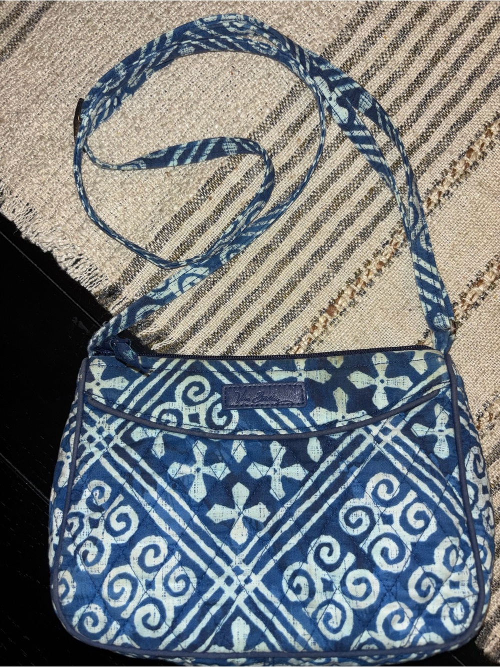 Vera Bradley Cuban Tiles Quilted Crossbody Bag โ Retired Blue & White Pattern
